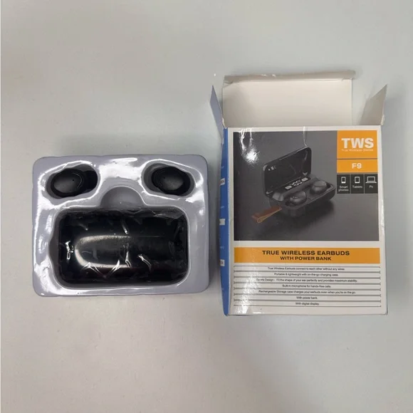 True Wireless Bluetooth Wireless Earbuds with Case New in Box - Picture 4 of 6